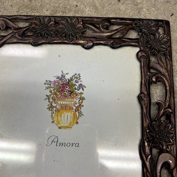 Frame - Picture 4 of 4